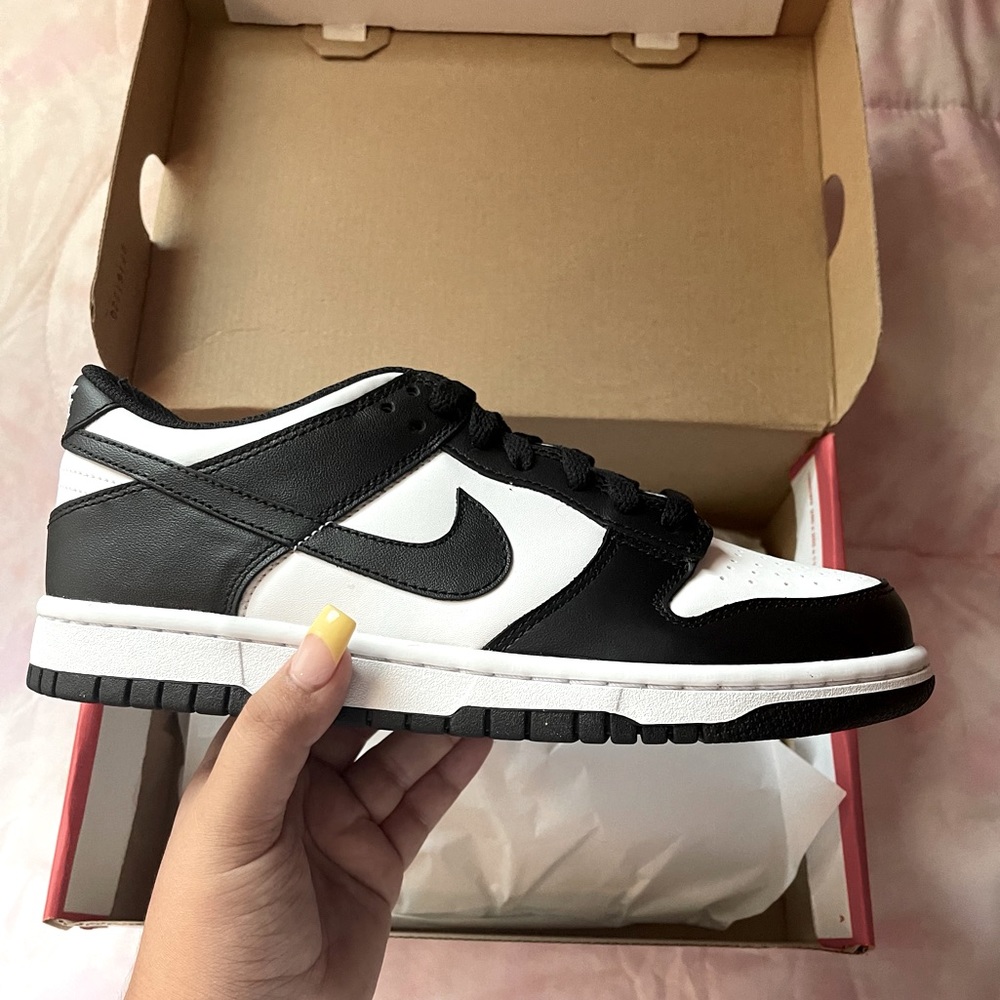 Nike Dunk Low Black White ‘Panda’